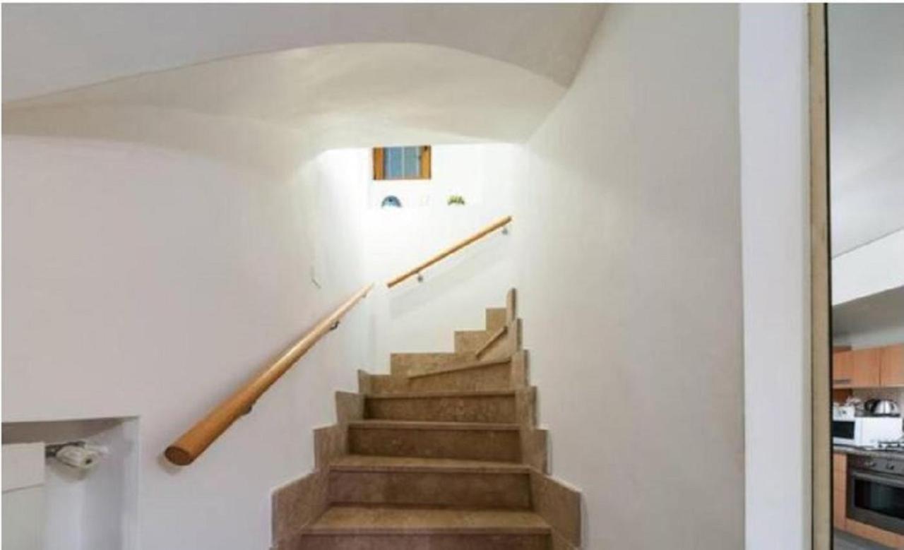 Lovely Basement Trevi Fountain Рим Екстериор снимка