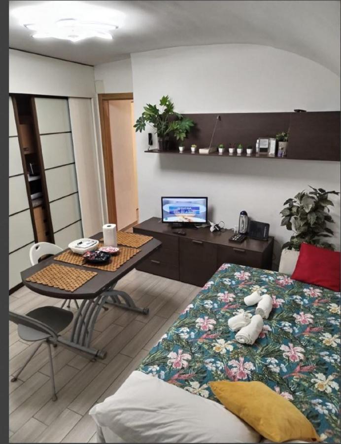 Lovely Basement Trevi Fountain Рим Екстериор снимка
